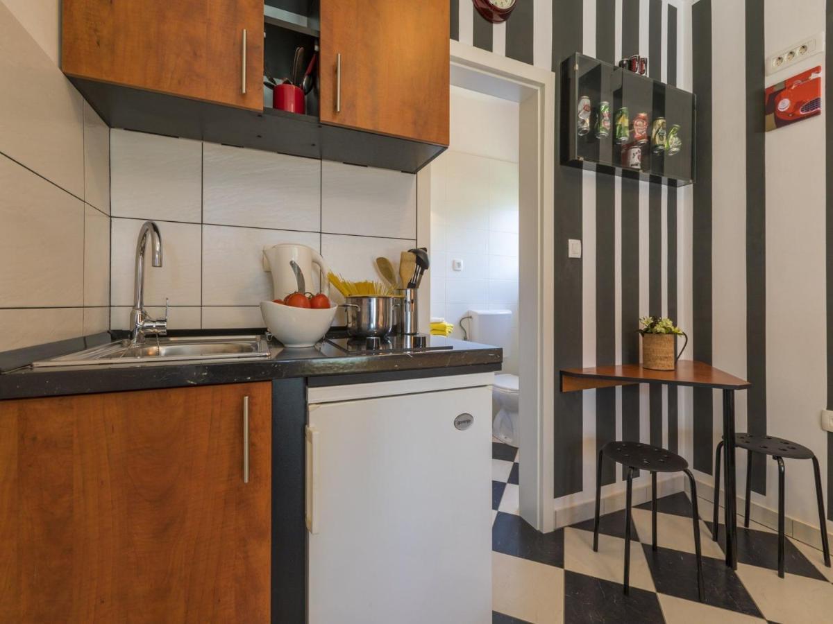 Apartments Rabbit Crikvenica Exterior foto