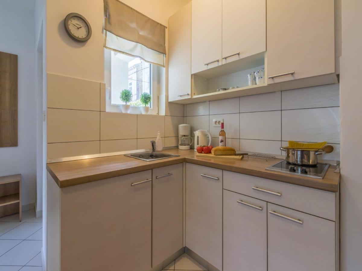 Apartments Rabbit Crikvenica Exterior foto